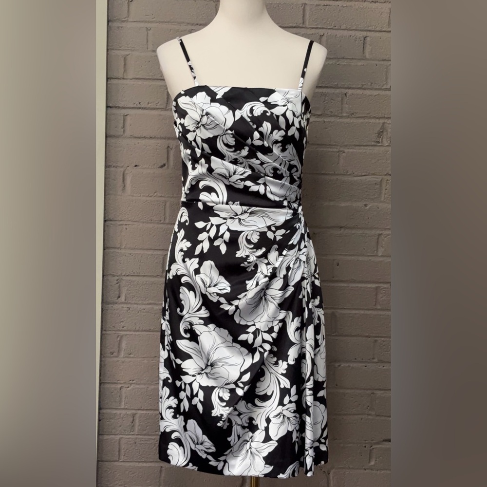 White House Black Market floral dress 6